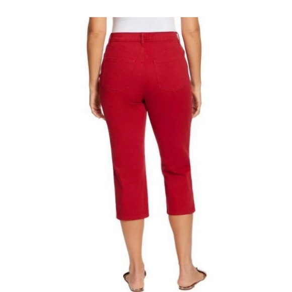 Women’s Red Jean Capri pants SZ 6 NWT - Picture 2 of 8
